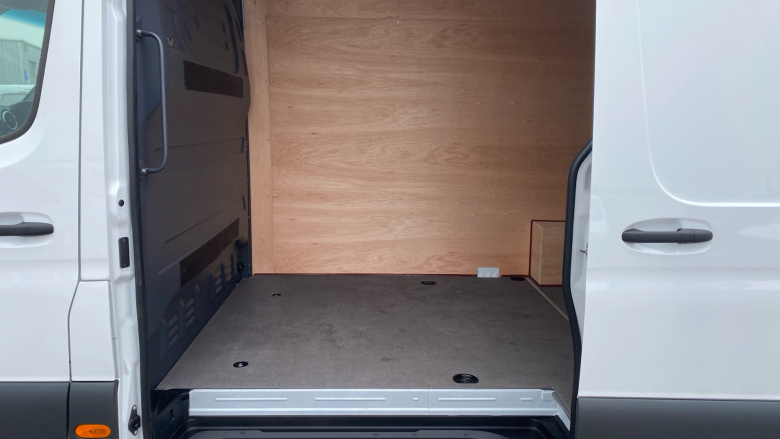 Mercedes-Benz Sprinter 315Cdi L2 Diesel Rwd 3.5t H2 Pro Van 9G-Tronic